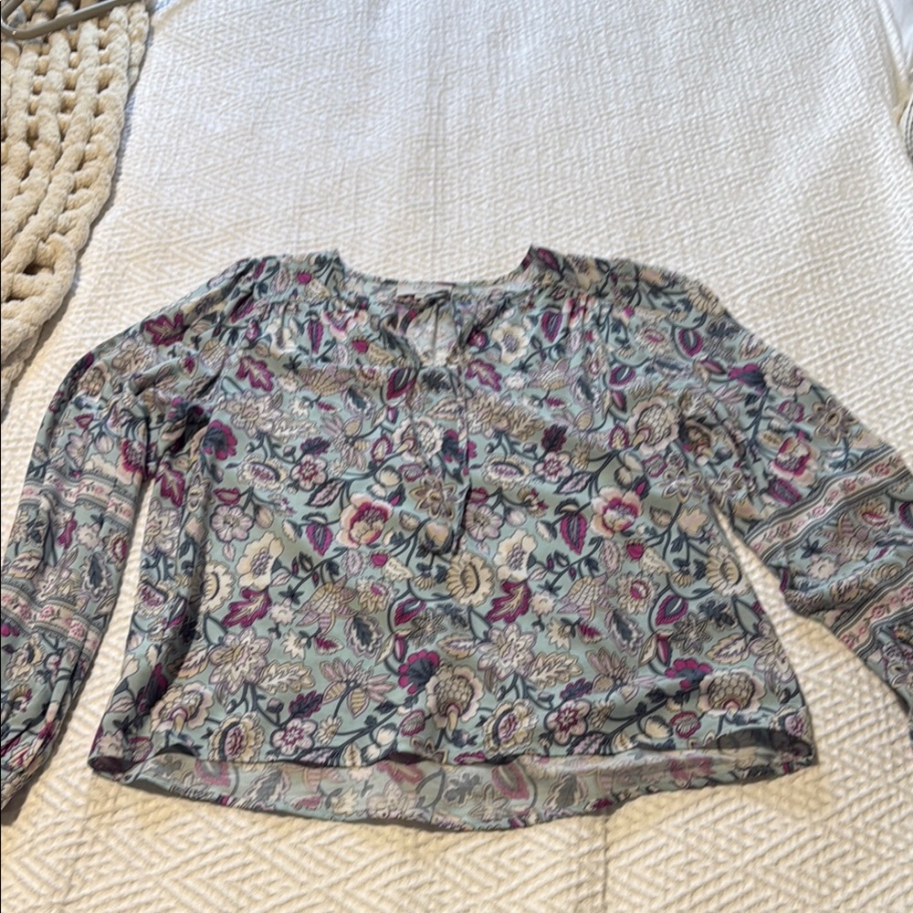 LOFT Floral Blouse with Purple and Blue and Cream and White Accents xxs petite.